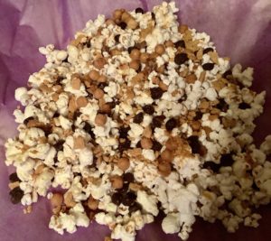 S’more Popcorn with Caramel Sauce