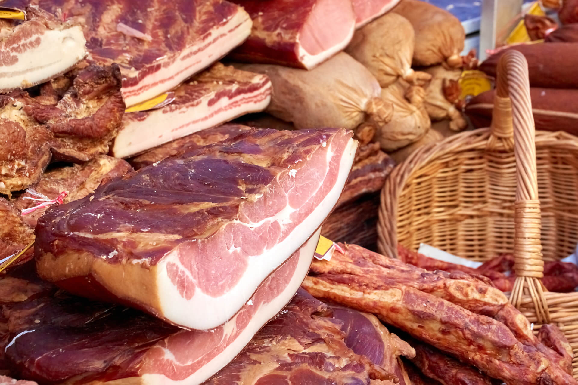 5 Reasons to Buy Meat From a Farmers Market